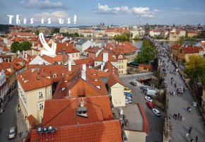 Queen Bee apartments, Prague